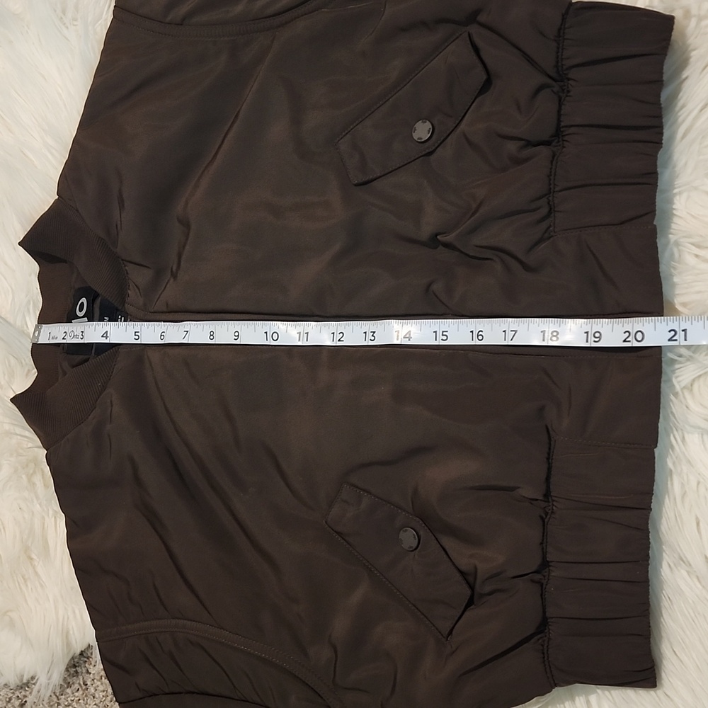 Alo Cropped Breakline Bomber Jacket - Picture 10 of 13